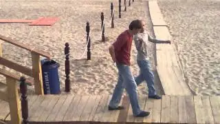 Прикол пьяный мужик танцует