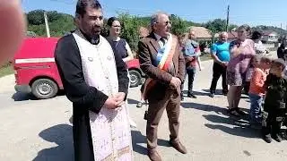 Azi 02.06.2022 Înălțarea Domnului Isus Hristos slujba in Comuna Borăscu La statuia eroilor.