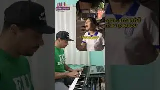 QUEM ME VÊ ADORANDO-PIANO COM NICOLLE KADUTA