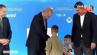 Эрдоган дал леща мальчику, который не поцеловал ему руку