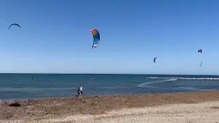 Un día en Denia, puerto y playa en abril
