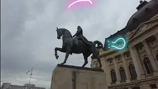 а вы ЗНАЛИ, что означает поднятая правая нога у лошади на постаменте?