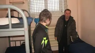 Как в хату входят  Прописка на зоне