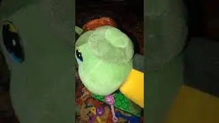 Лунтик 😋😋😋😋😊😊😊 спасает игрушки своей подруги 😎🙂😎