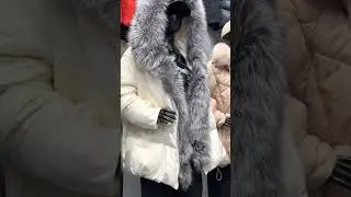 Модный пуховик,куртка, натуральный мех зима 2023
