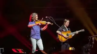 Billy Strings -  Pretty Daughter (Live @ Gainbridge Fieldhouse - 10/11/2024)