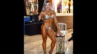 Tarci Moura Arnold Classic Blonde  Champion Girl