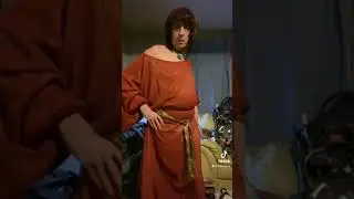 Frankie smales as zuul the gatekeeper.