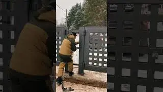 Оригинальный современный дизайн автоматических распашных ворот для коттеджа.