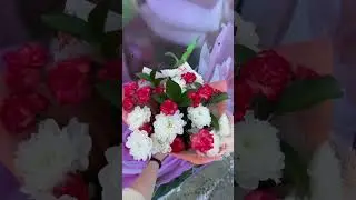 Что думаете? #упаковка #букет #flowers #цветы #флористика #флористикадляначинающих