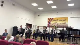 Выступление детского ансамбля 
