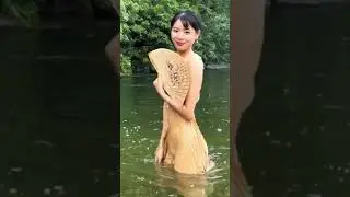 intip CD cewek Cantik
