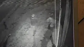 Попытка взлома подсобки под болконом