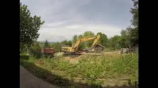 Destroying an old house part2.