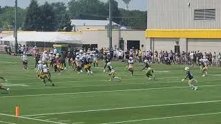 Jordan Love Rolls Out and Finds Open Jayden Reed