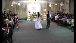 красивый танец на крымско-татарской свадьбе.avi