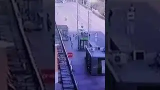 авария в центре Екатеринбурга. Volkswagen Golf влетел в Nissan X-Trail на хорошей скорости
