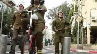 דירה 17 - אל תדברי על עריק