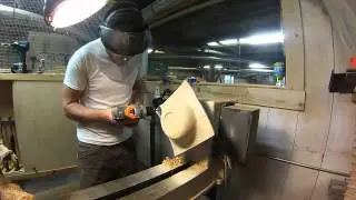 Turning a square rimmed bowl on the lathe
