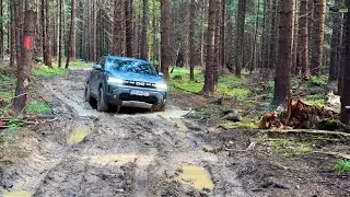 2025 Dacia Duster 4x4 1.2 TCe 130 in Mud Offroad