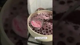 Vişne reçeli yapımı malzemeleri yarım kilo vişne beş bardak şeker üzeri örtecek kadar su limon tuzu