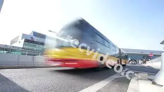 Polsko - města - svět - doprava - Varšava - letiště Chopina - letadlo - auto - autobus