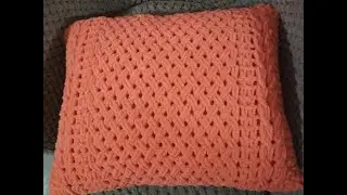 Pillow made of Alize puffy fine yarn