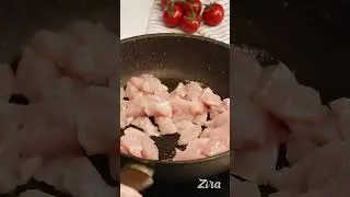 Паста из кабачков с курицей