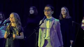 Алан Сільвестрі. “When Christmas Comes to Town”.
