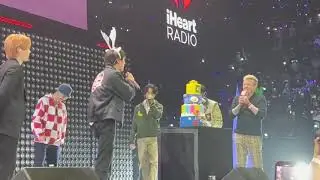 Whole stadium singing HAPPY BIRTHDAY for JIN 🔥🔥