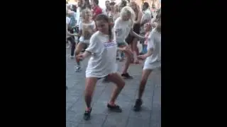 Майданс. Супер-девочка