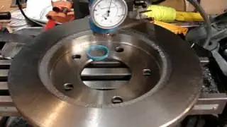 Tramming a mill with a coaxial indicator