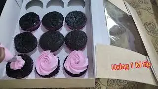 How to pipe icing cupcakes using 1 M tip.