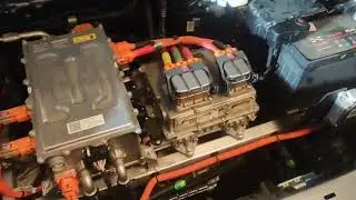 Reparación de una batería de litio CATL, de un vehículo eléctrico AIWAYS U5.