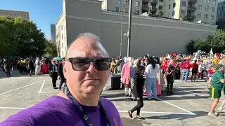 Live from the DragonCon Parade… Backstage