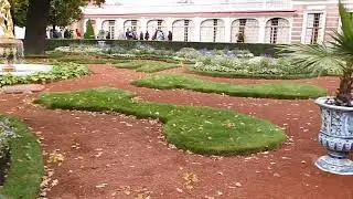 Jardin du Palais Monplaisir .Palais Peterhof   Петергоф  Russie 2022