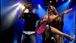 Netinho cantando "Brinca Comigo Pai" com os Cavaleiros do Forró.mov