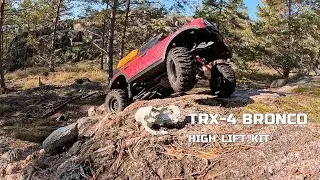 Traxxas TRX-4 Bronco with 4 link, servo on axle and lift kit