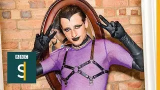 Buttmitzvah: On stage at a Jewish queer club night - BBC Stories
