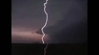 3.4 second pulsing lightning bolt