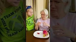 Mom was unlucky twice 😨 Left and right challenge 🤣 