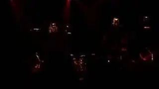 Queens of the Stone Age - River In The Road