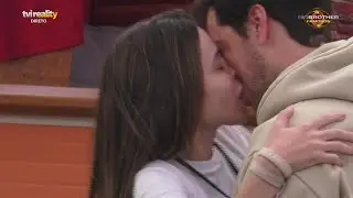 Bruna Gomes e Bernardo Sousa dão o primeiro beijo | Big Brother Famosos 2