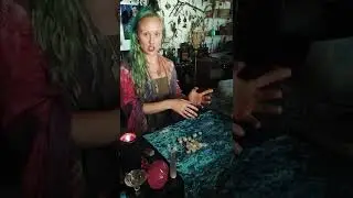 What's Going On ?!? Let The Runes Answer Your Questions! Intuitive Runes Reading