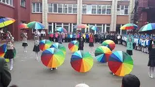 Танец с зонтиками  
