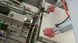 Auto dowel   minifix,  Automatic putting dowels for cabinet making.