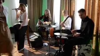 Maggie and Friends live - Irma 