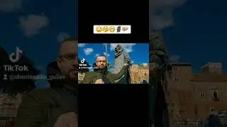 Moving statue 