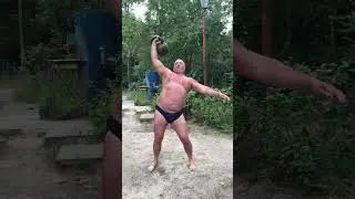 Богатырский рывок гири 40кг.