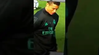 cr7 showing off his 6 packs #football